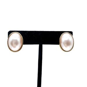 Vintage Pearl Clip On Earrings Gold Tone Oval Cabochon Classic